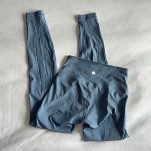 Lululemon Wunder Under Leggings Size 4 Luxtreme Periwinkle MATCHING TOP